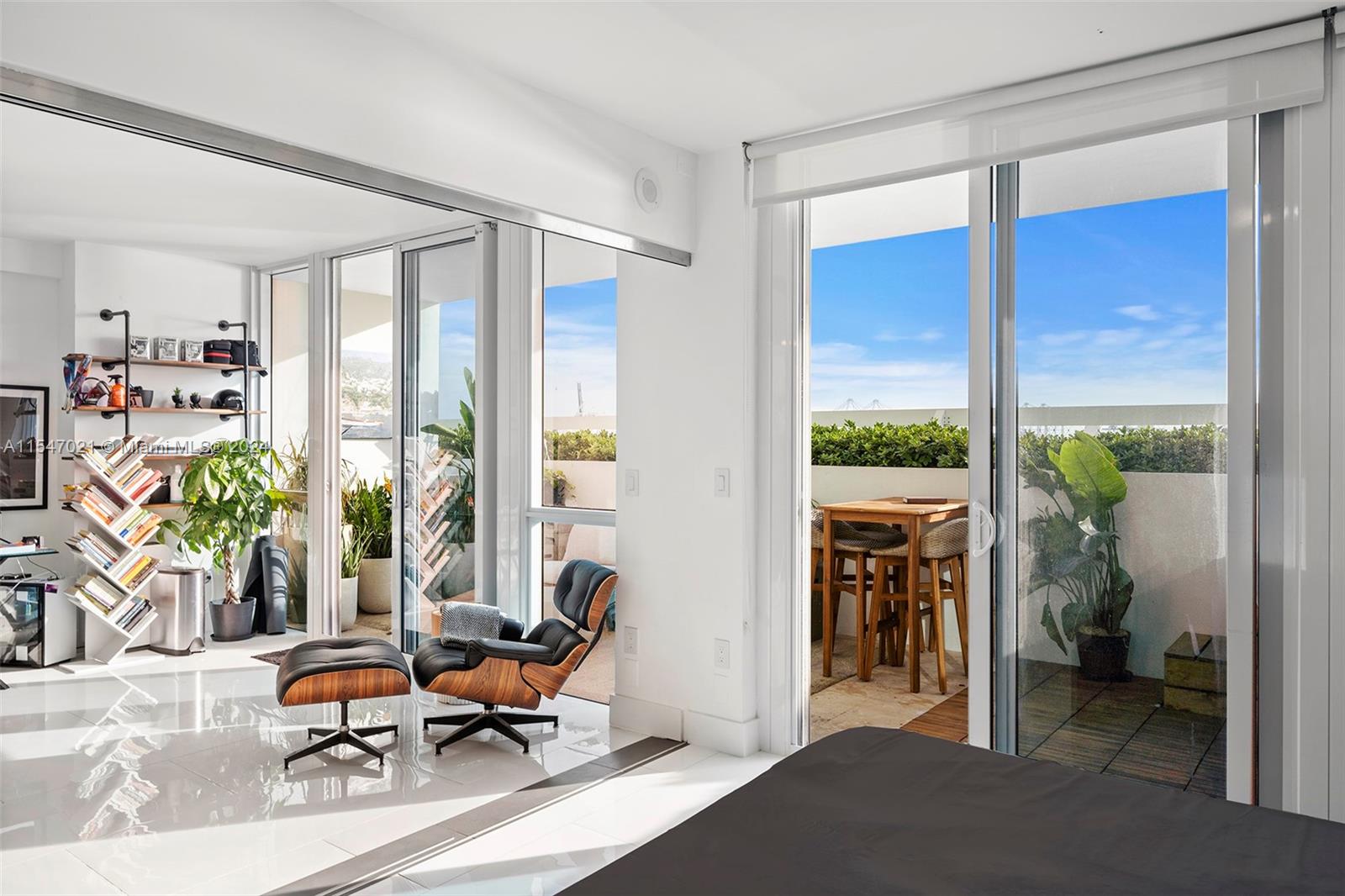 520 West Ave # 501