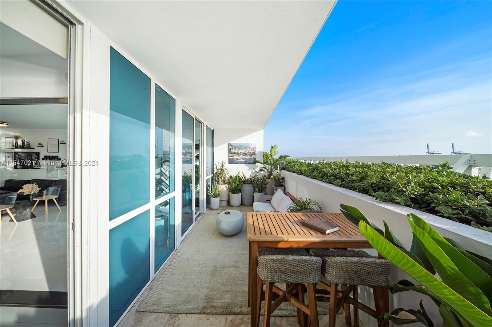 520 West Ave # 501