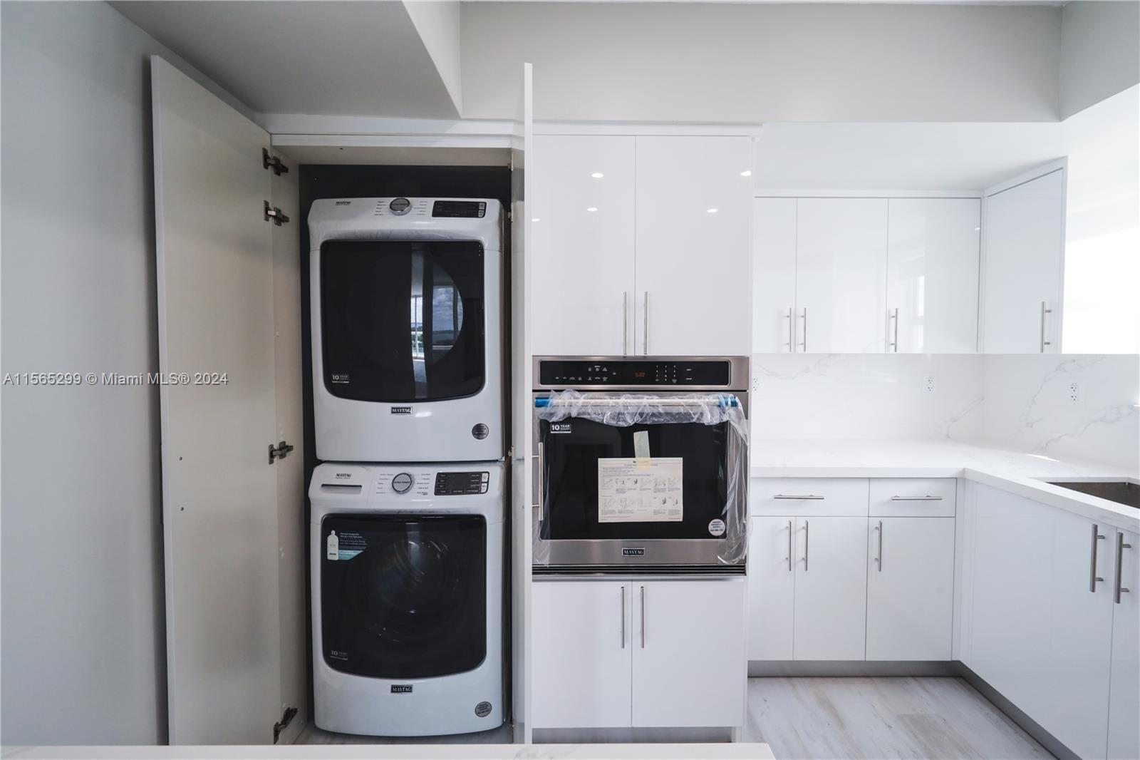 5001 Collins Ave # 12A