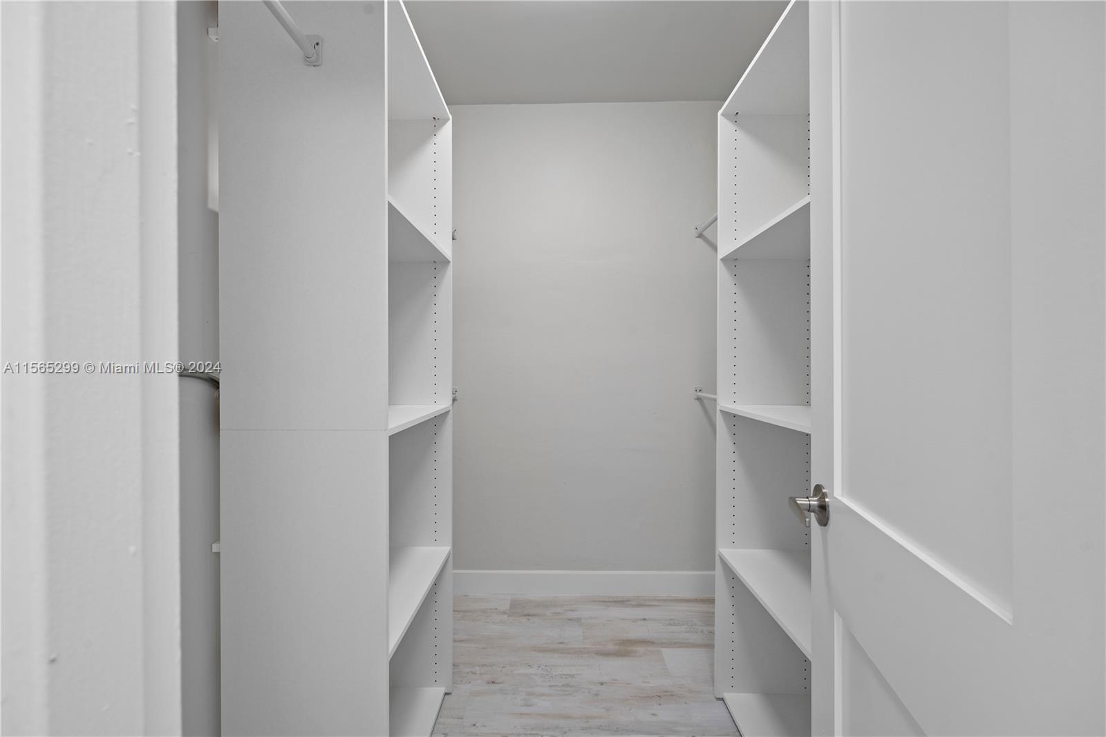 5001 Collins Ave # 12A