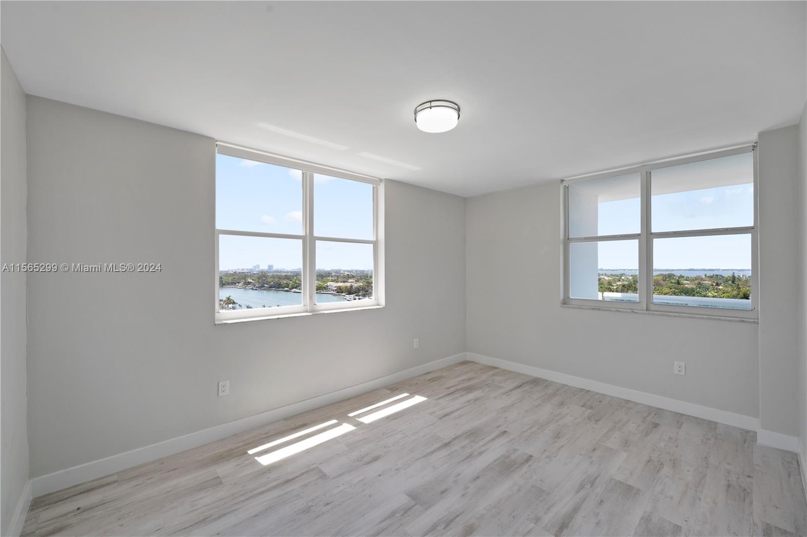 5001 Collins Ave # 12A