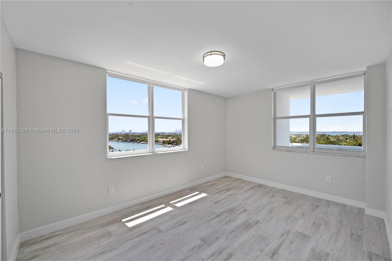 5001 Collins Ave # 12A