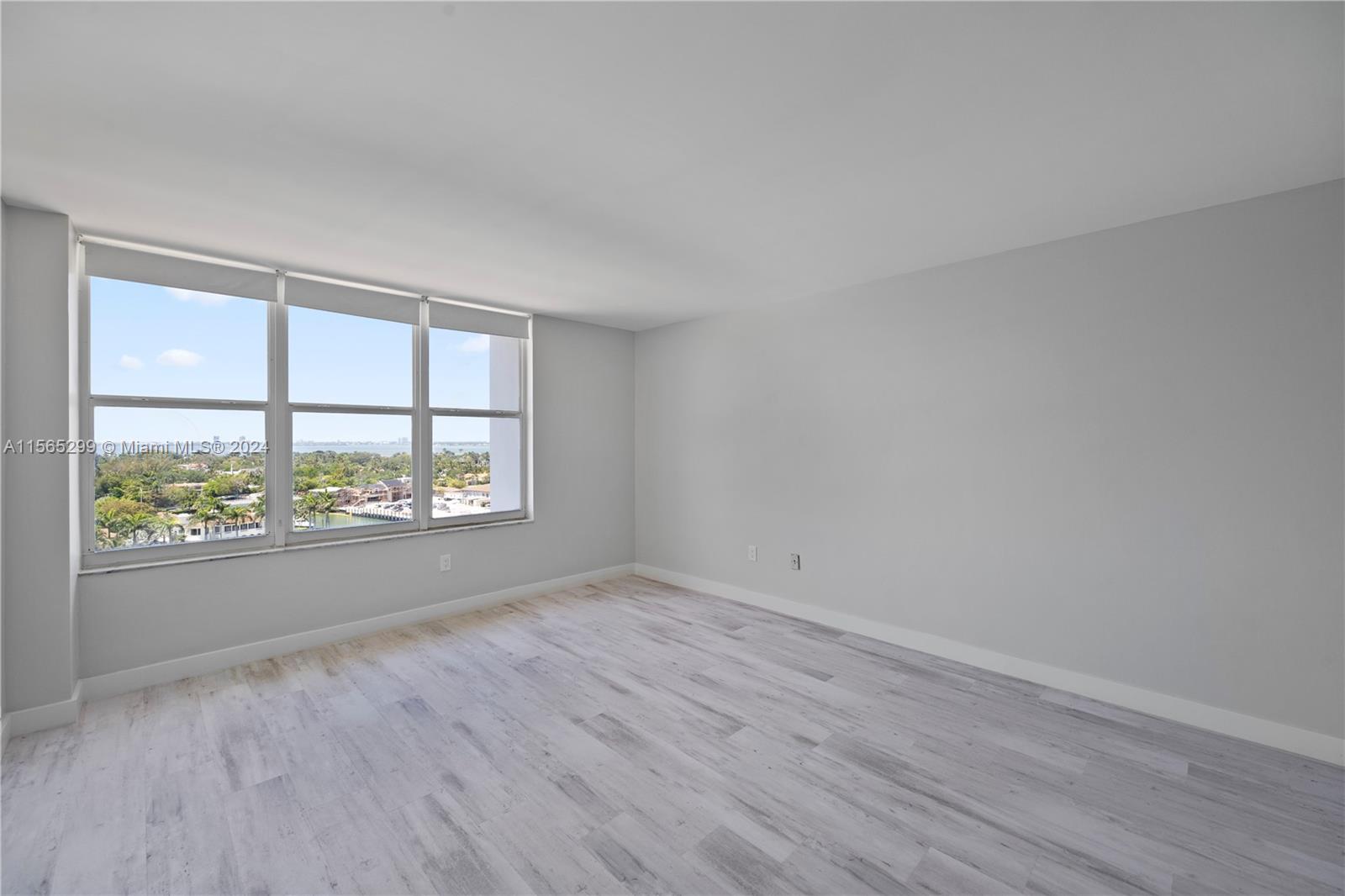 5001 Collins Ave # 12A