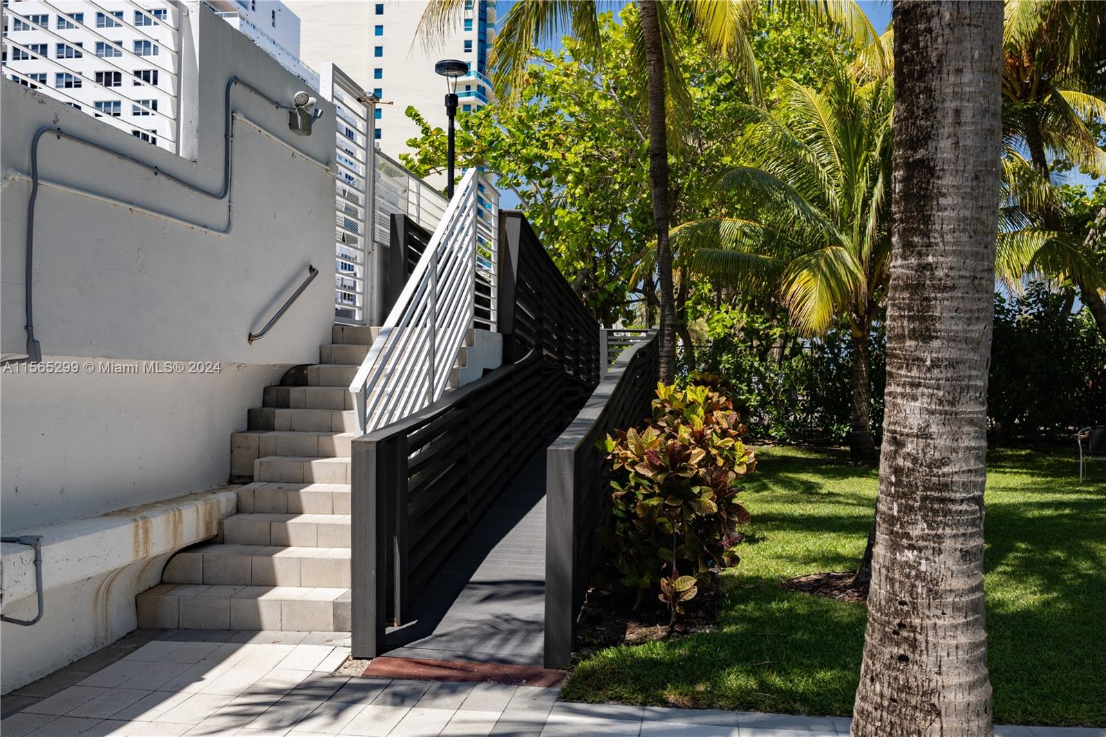 5001 Collins Ave # 12A