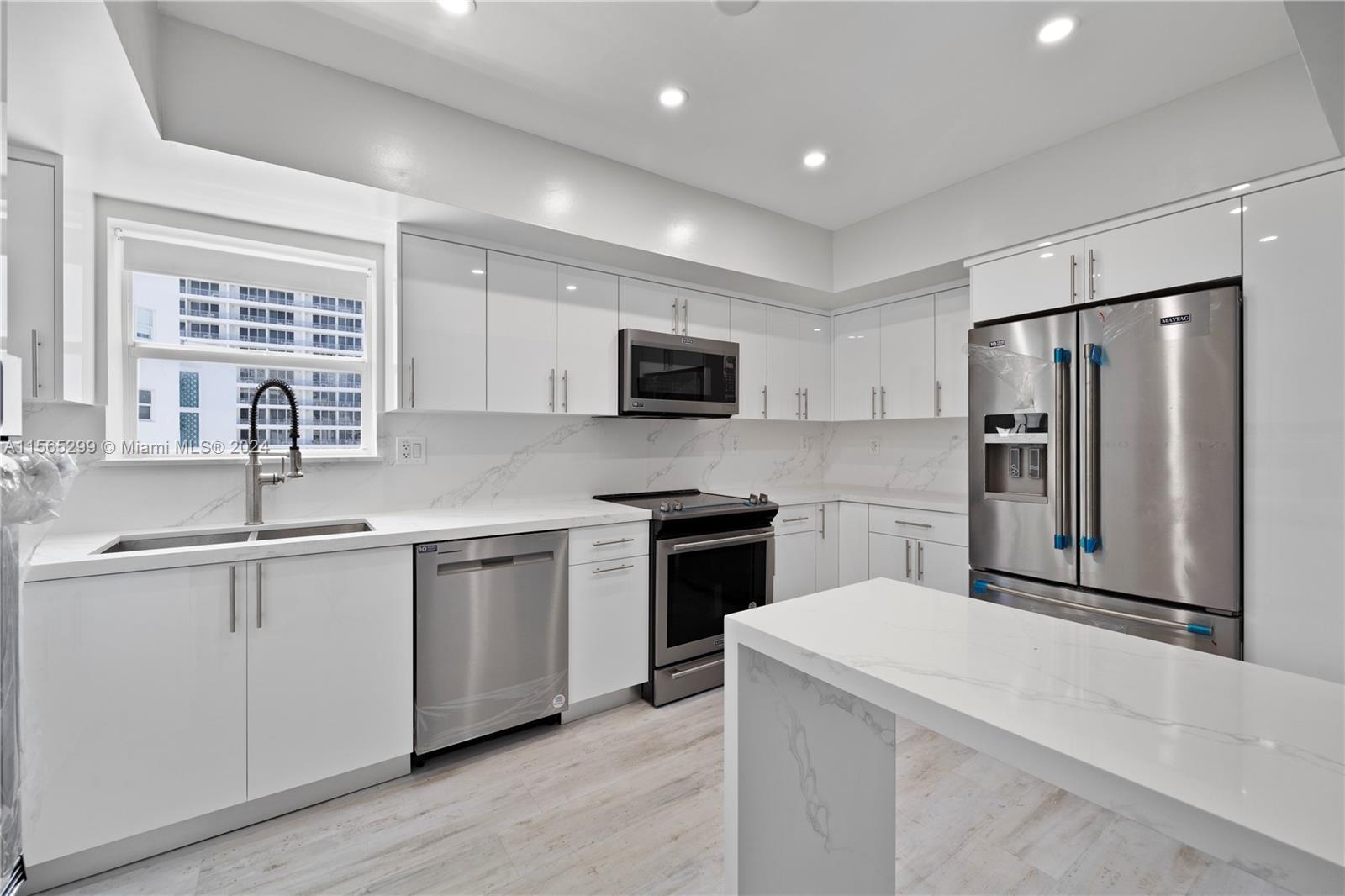 5001 Collins Ave # 12A