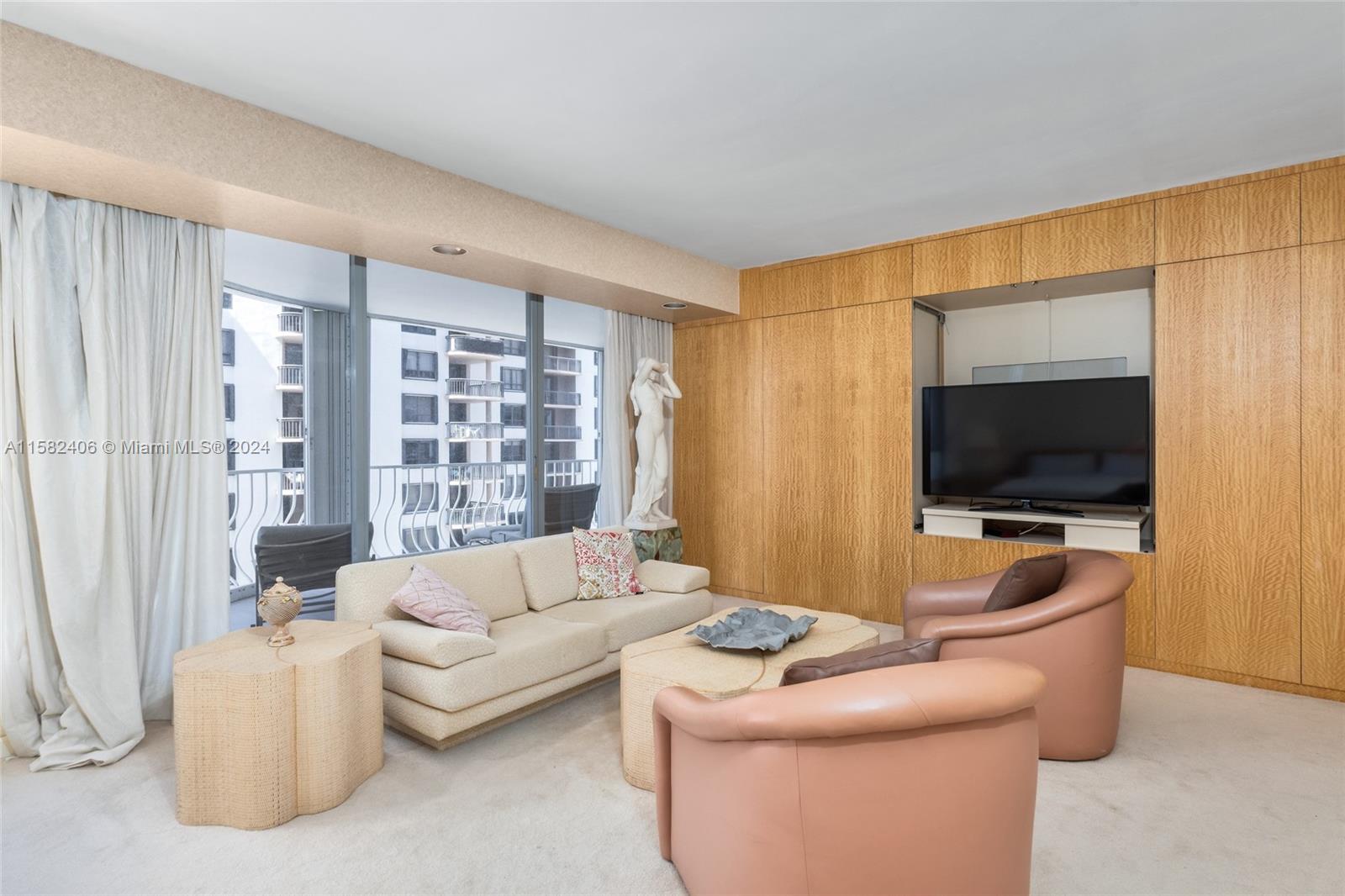 10155 Collins Ave # 1406