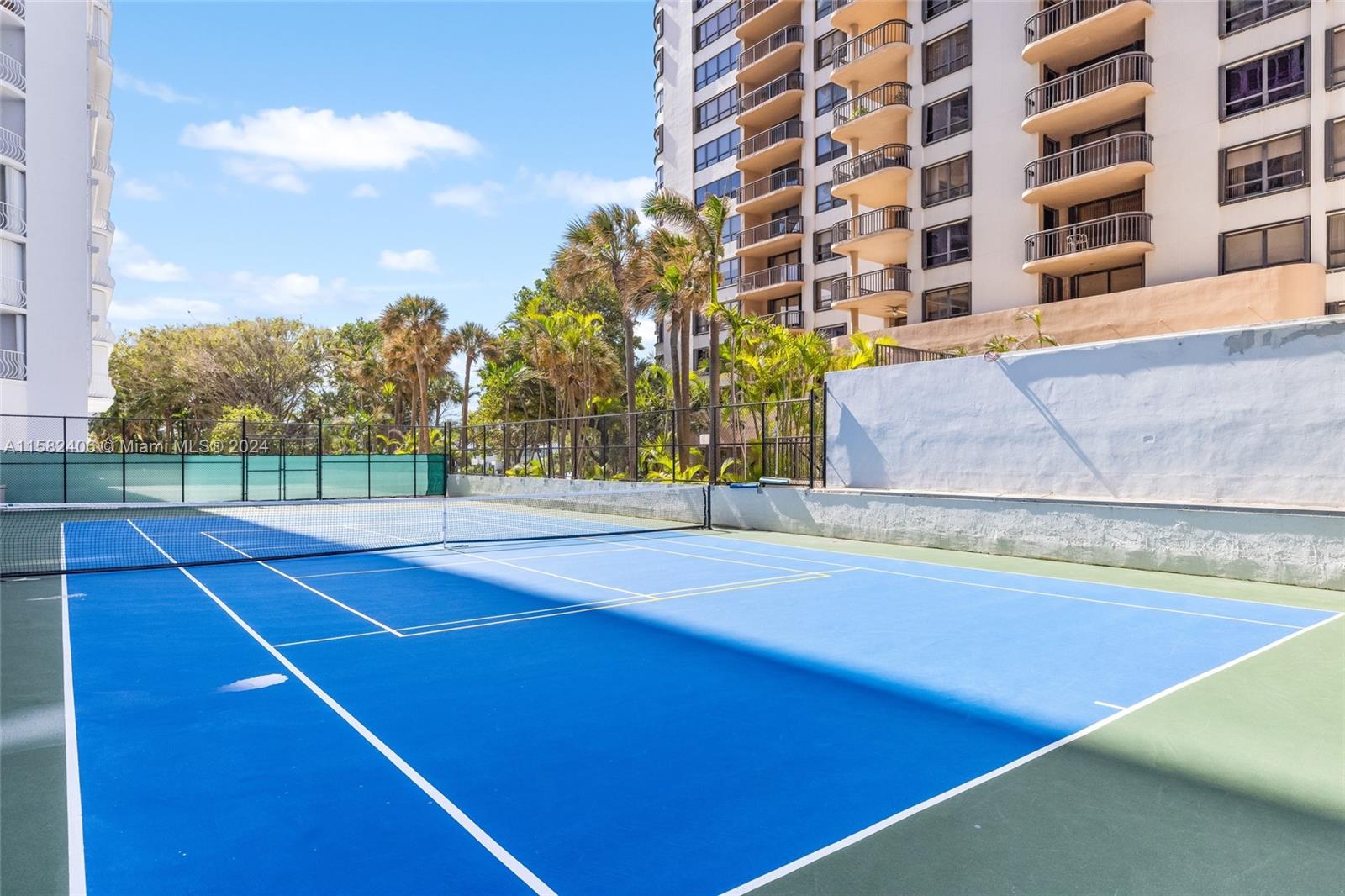 10155 Collins Ave # 1406