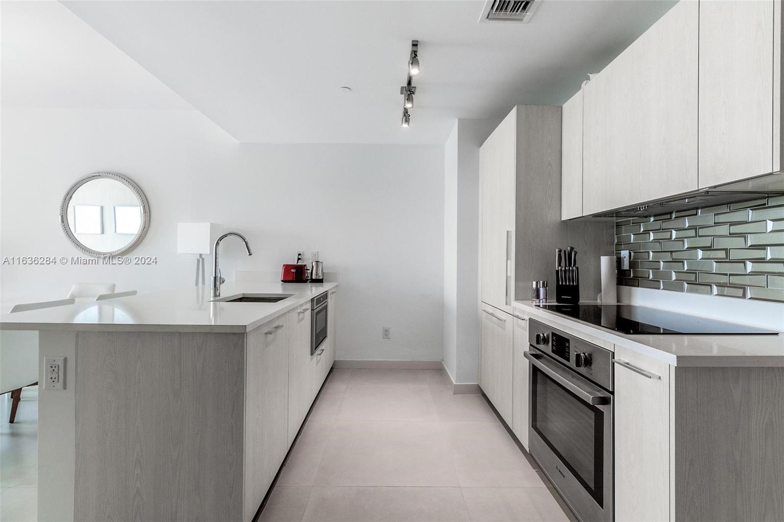 501 NE 31st St # 2410