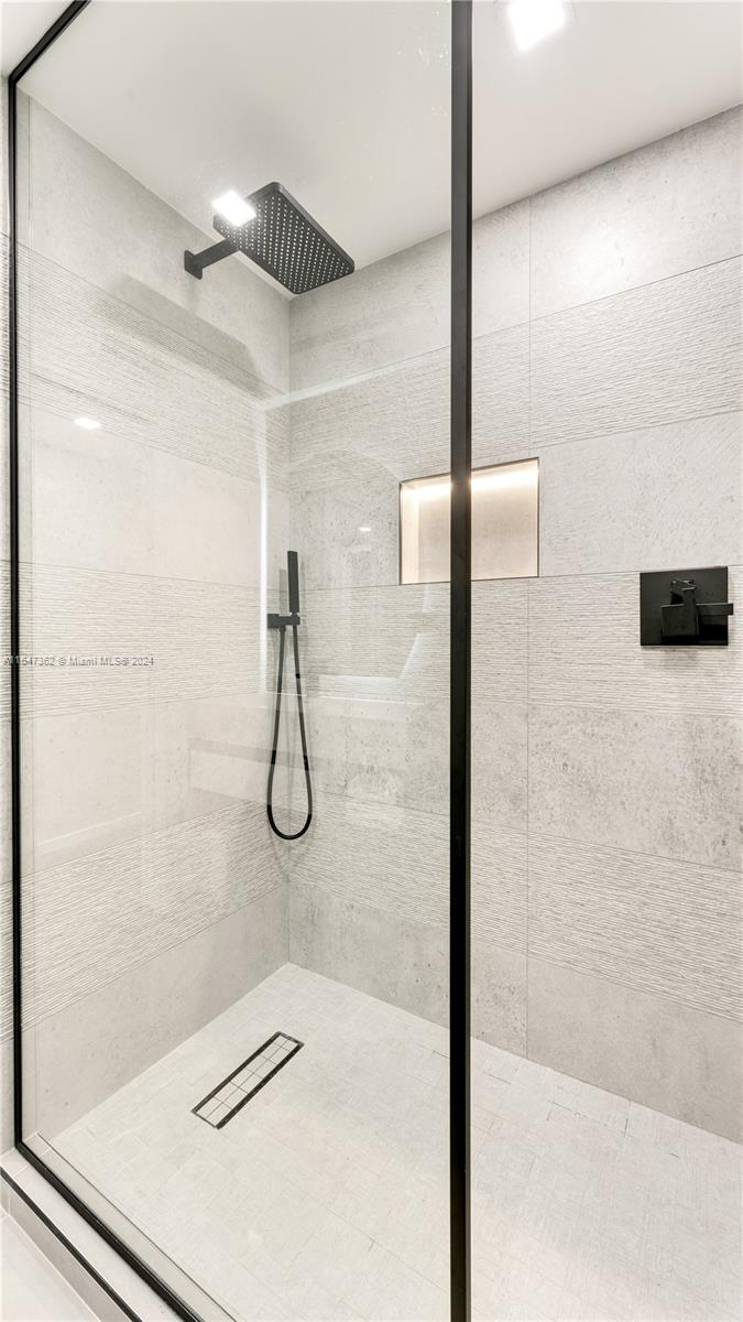 405 N Hibiscus Dr # 203