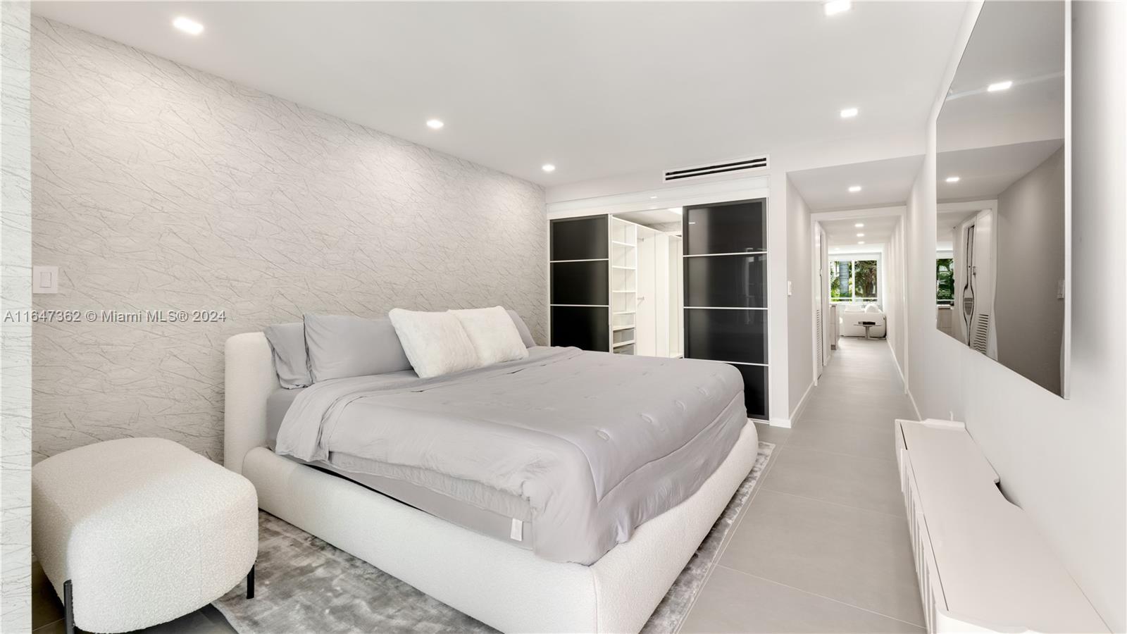 405 N Hibiscus Dr # 203