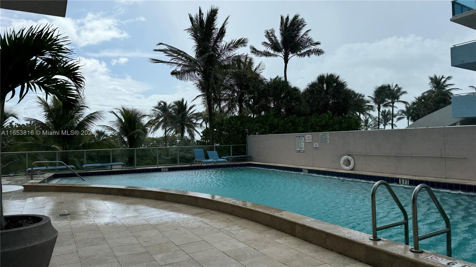 9225 Collins Ave # 704