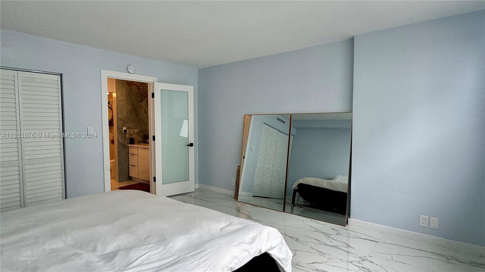 9225 Collins Ave # 704