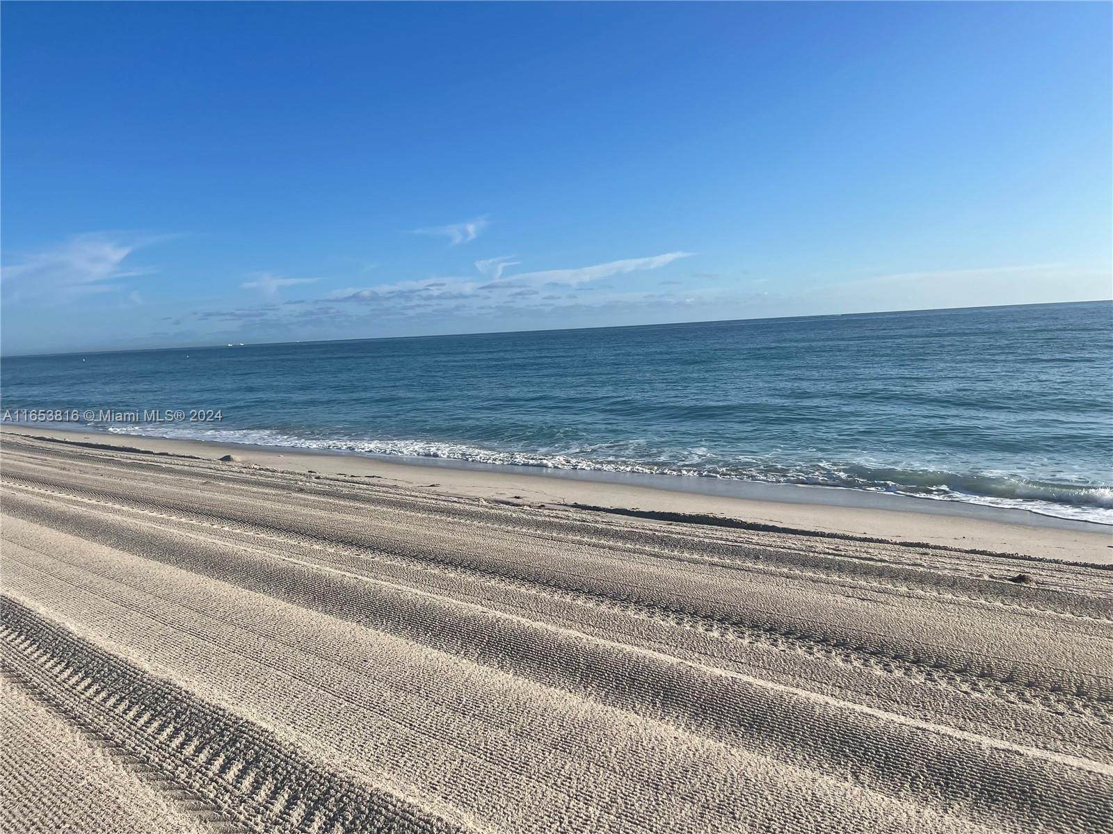 9225 Collins Ave # 704