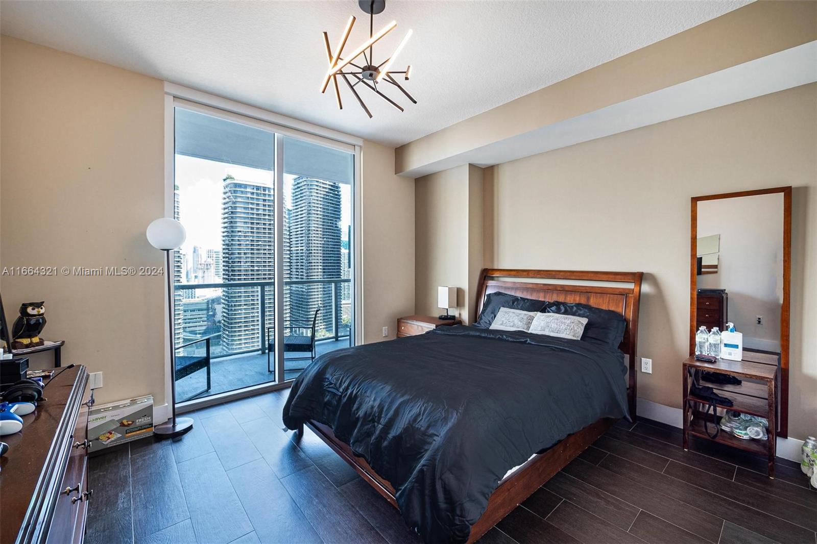 1111 SW 1st Ave Unit: 3722-N