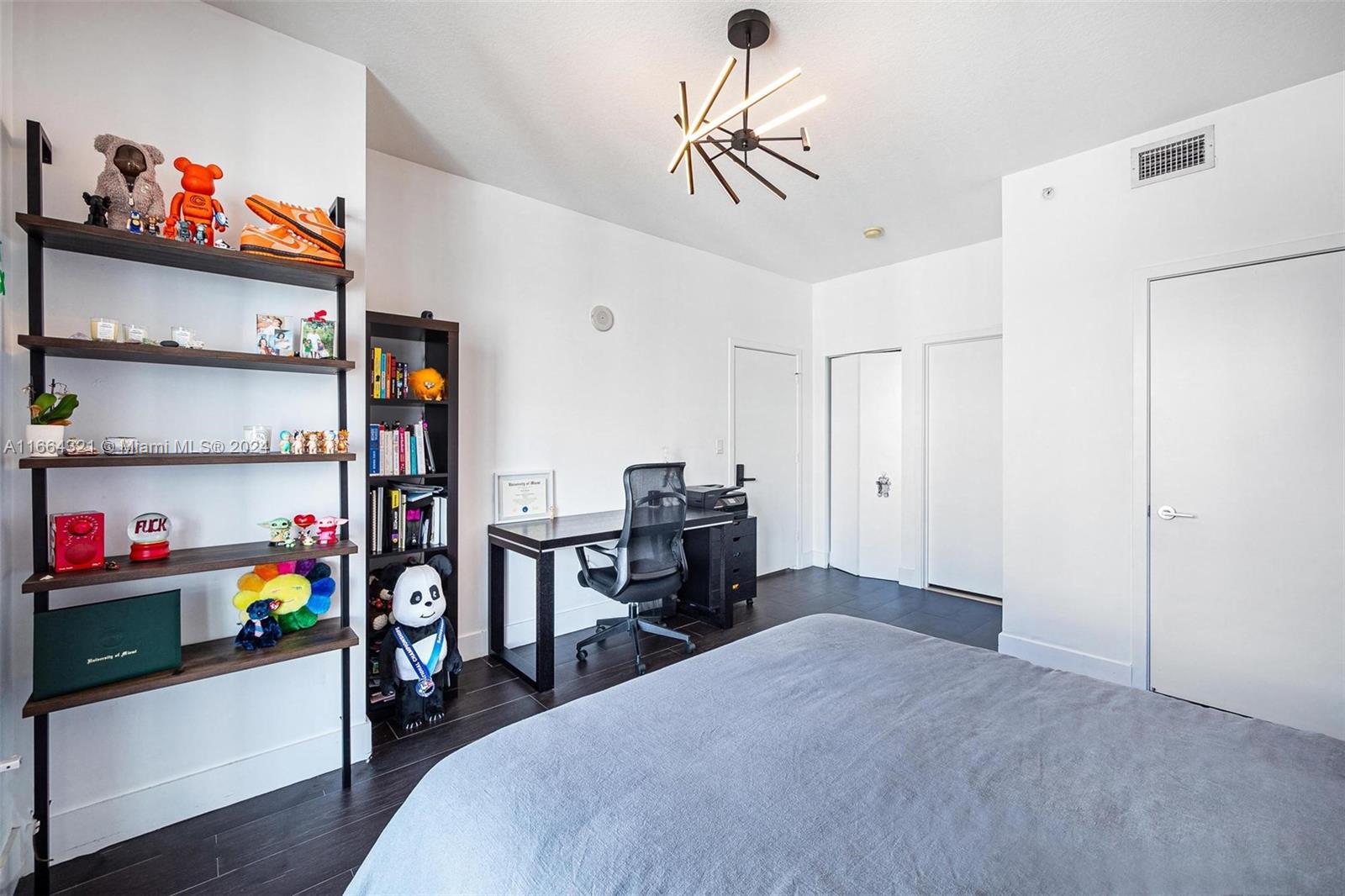 1111 SW 1st Ave Unit: 3722-N