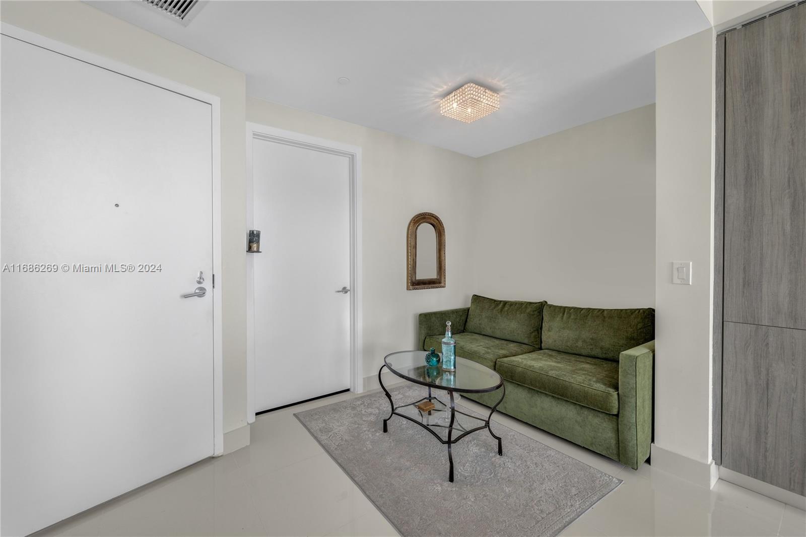 2900 NE 7th Ave # 3208