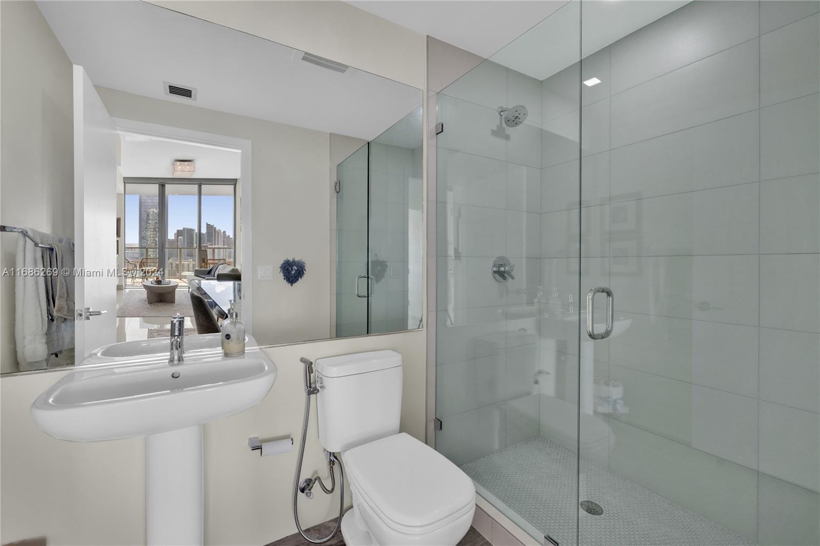 2900 NE 7th Ave # 3208