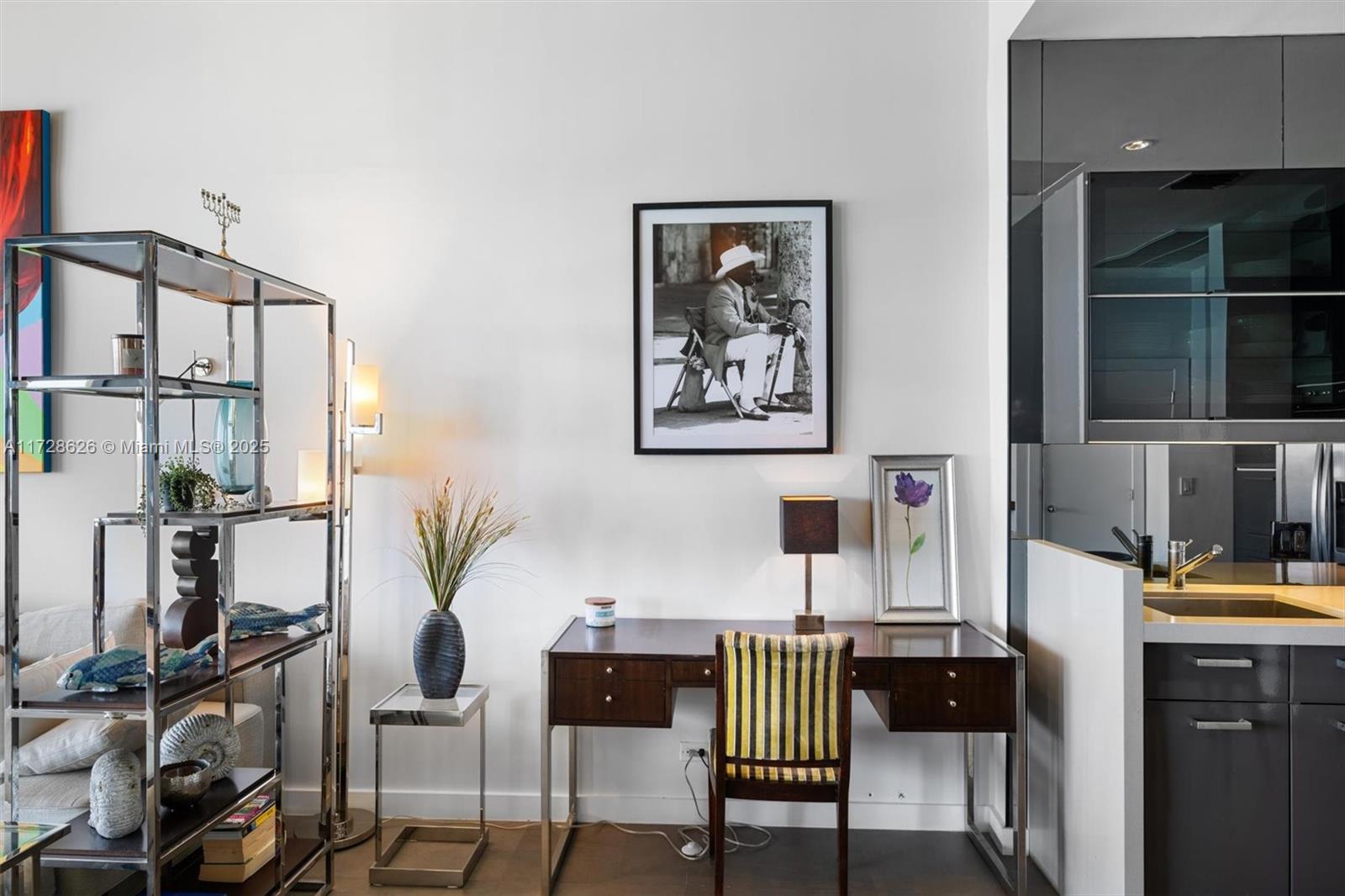 5601 Collins Ave # 5 Unit: PH-5