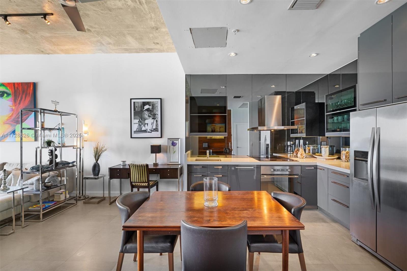 5601 Collins Ave # 5 Unit: PH-5