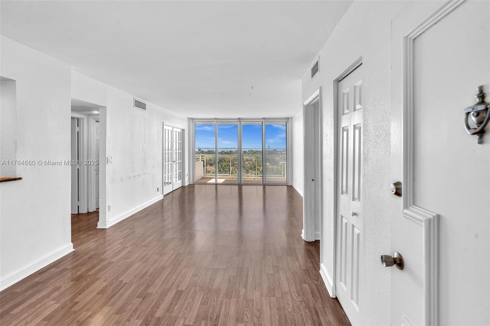 5600 Collins Ave # 10J