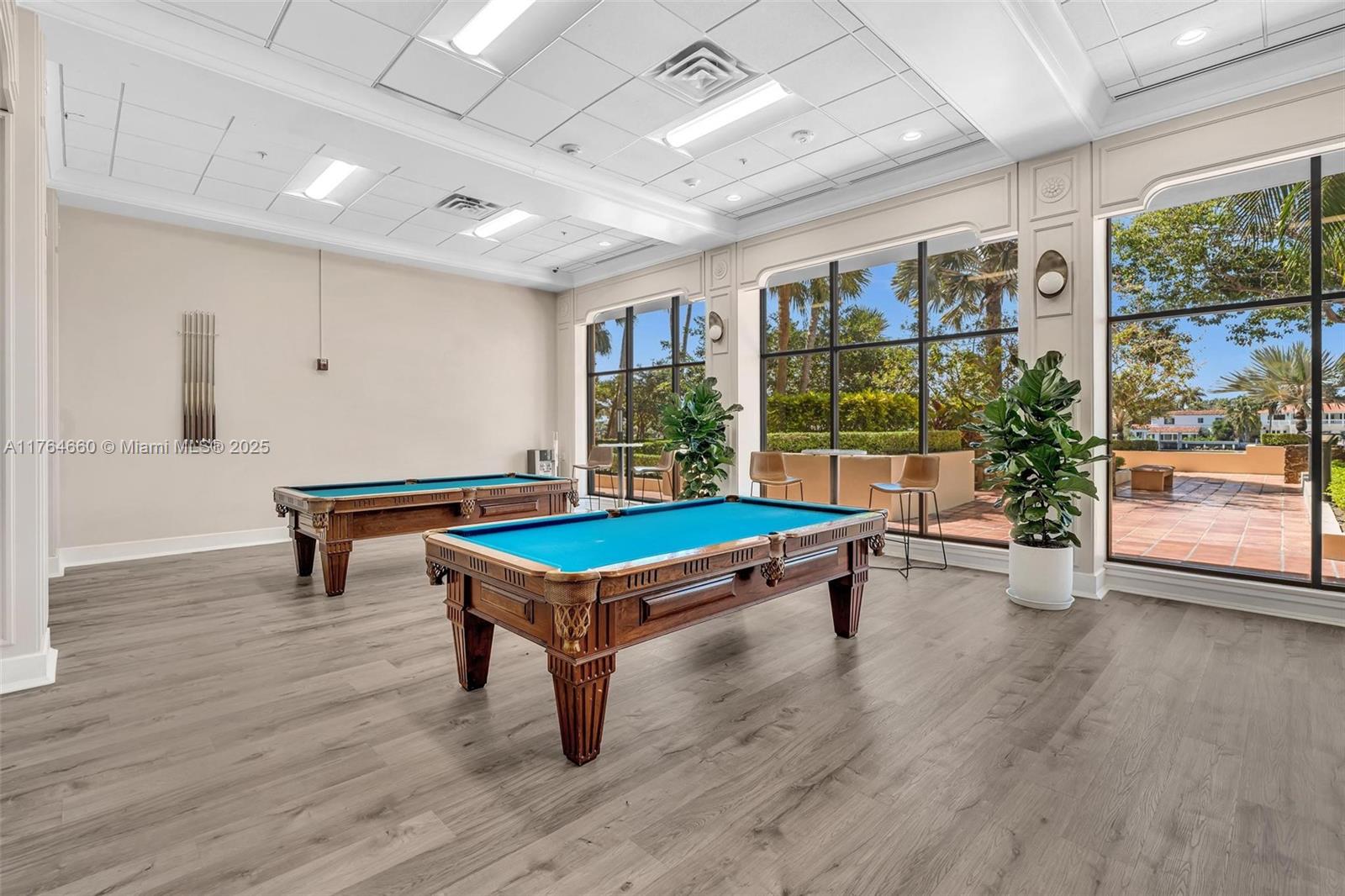 5600 Collins Ave # 10J