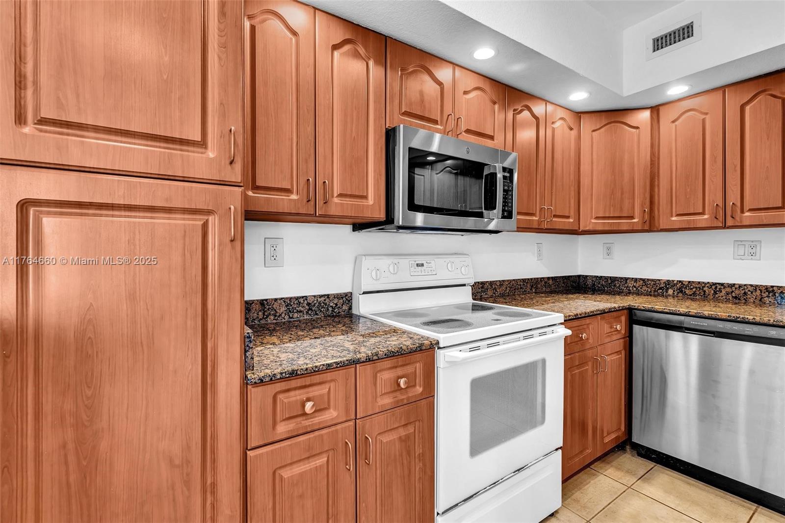 5600 Collins Ave # 10J