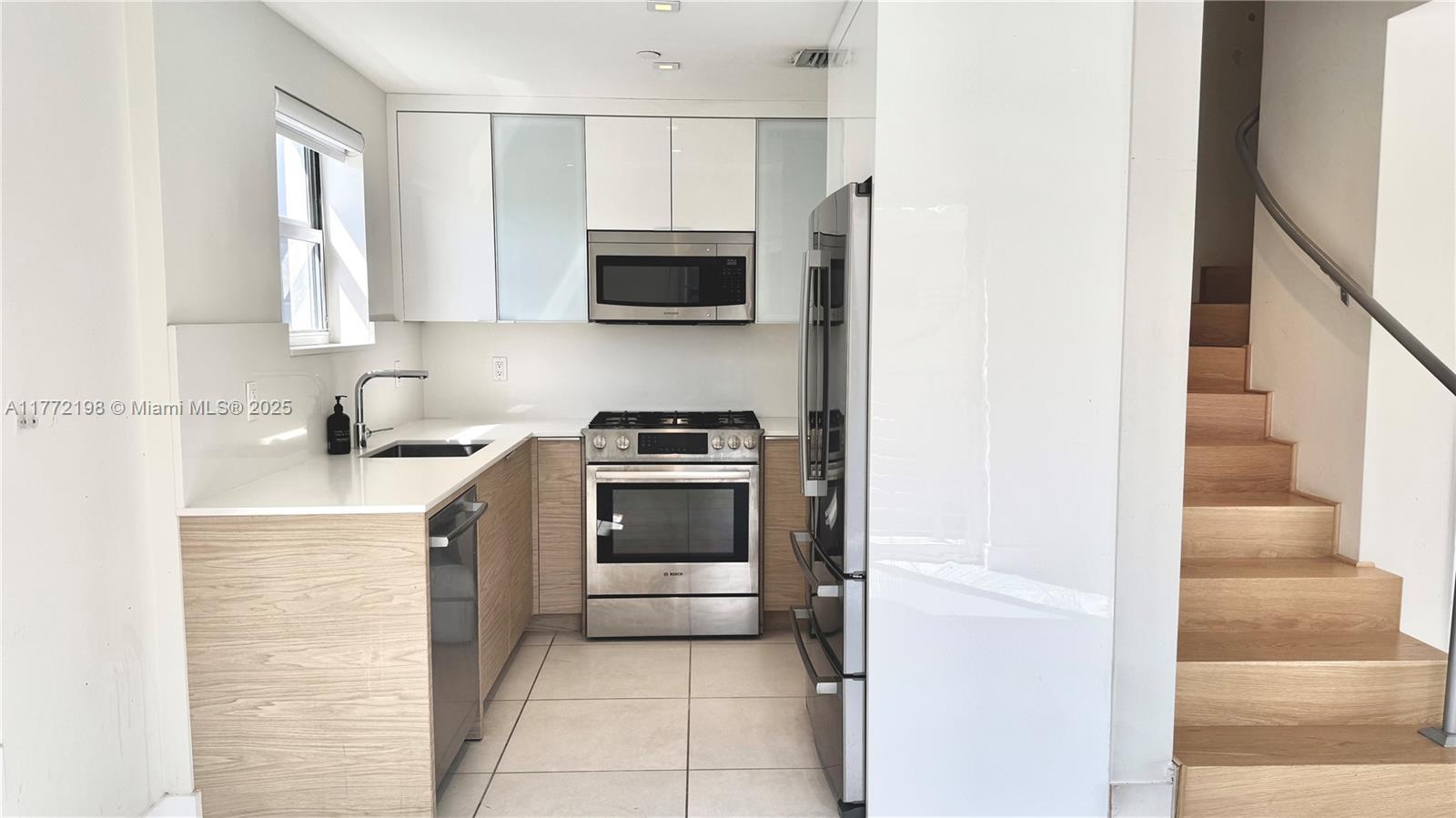 643 Jefferson Ave # 11