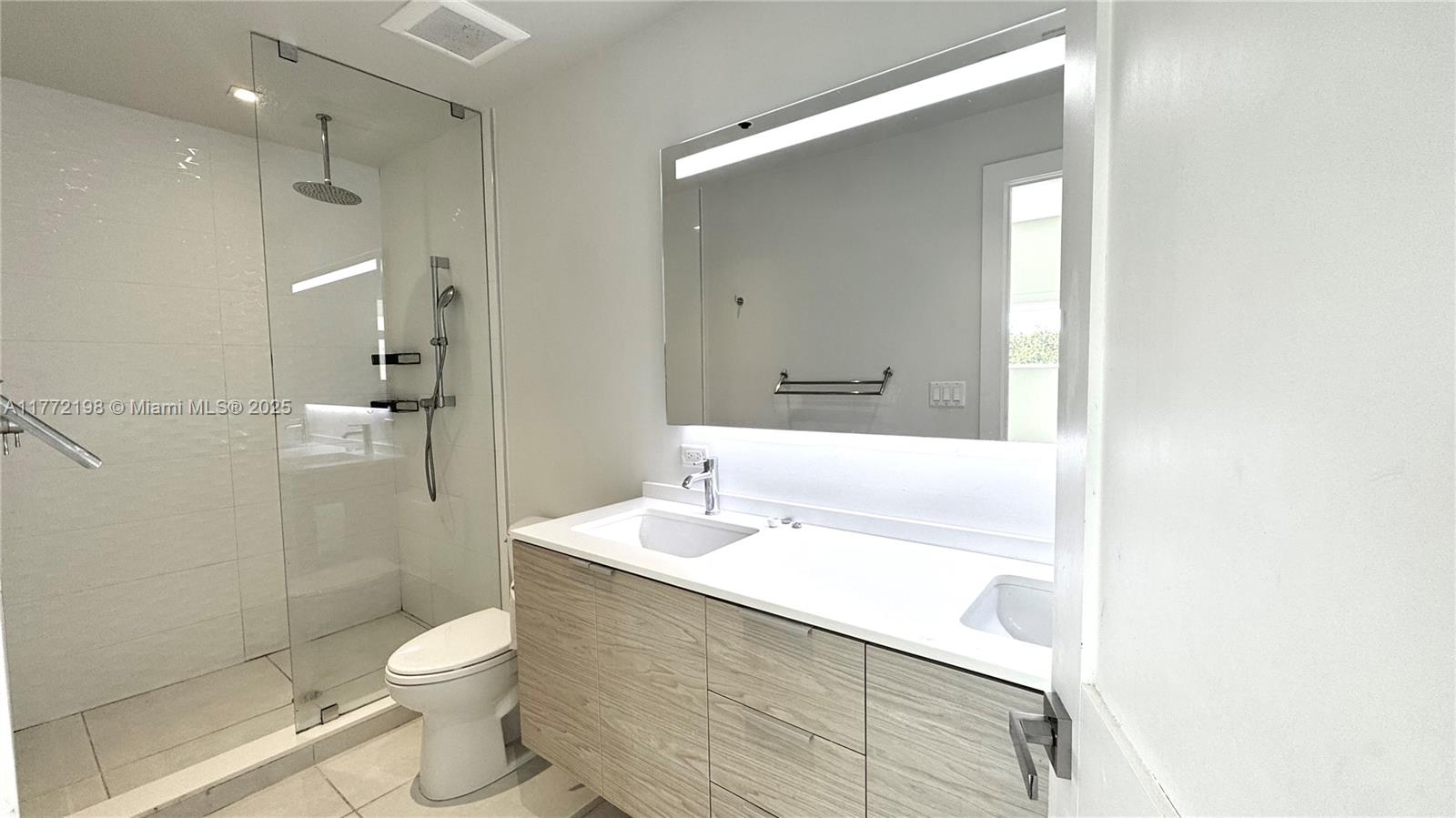 643 Jefferson Ave # 11