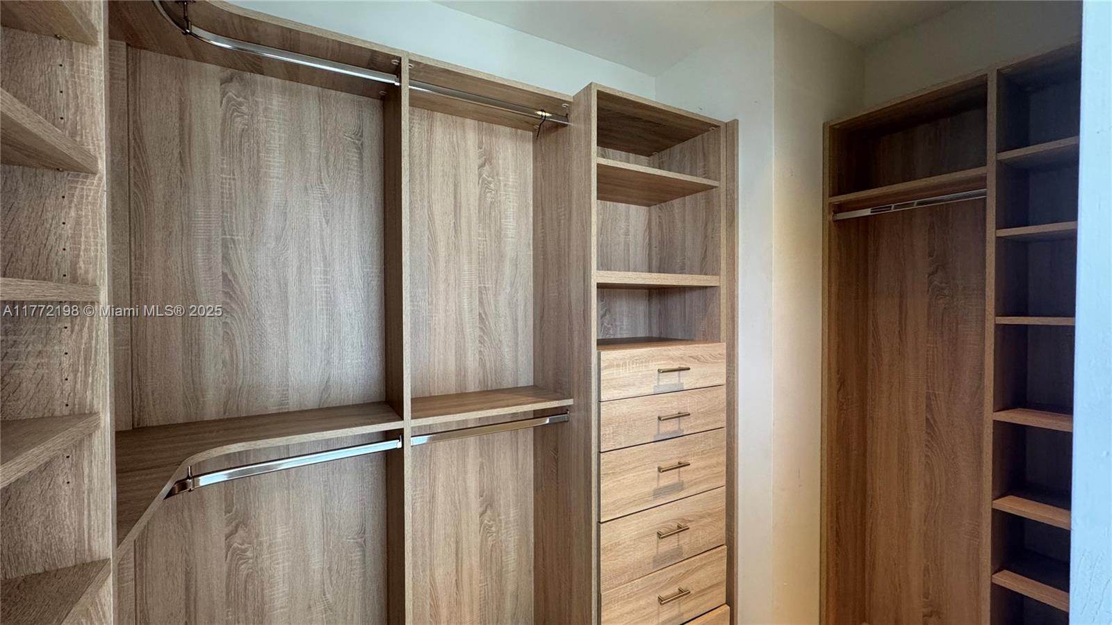 643 Jefferson Ave # 11