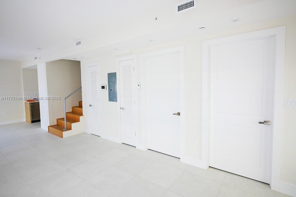 643 Jefferson Ave # 11