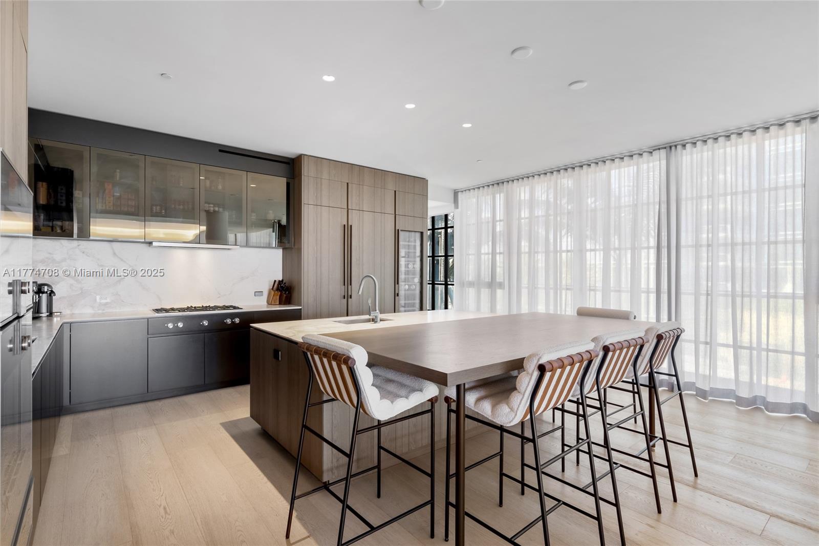 8955 Collins Ave # 301