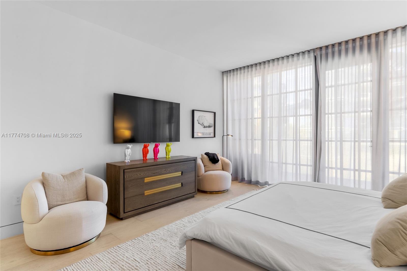 8955 Collins Ave # 301