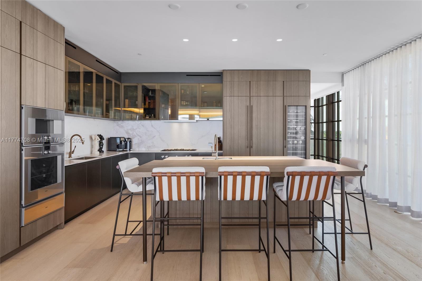 8955 Collins Ave # 301