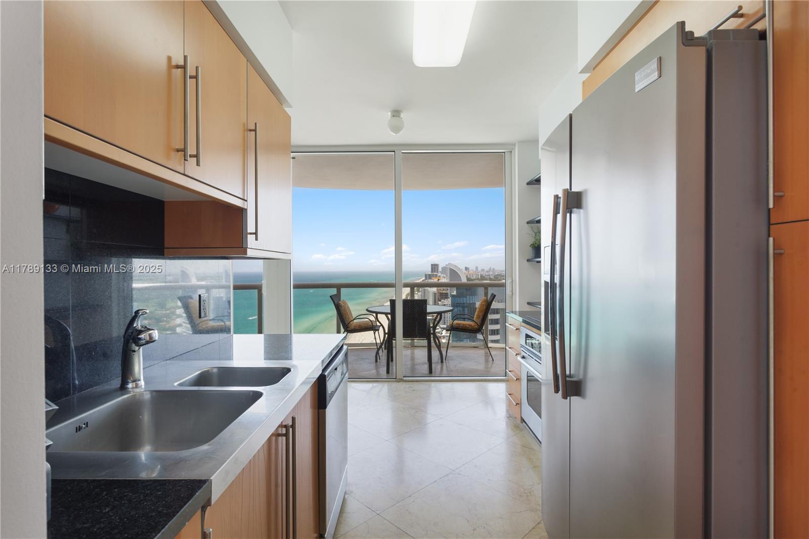 6365 Collins Ave # 3704