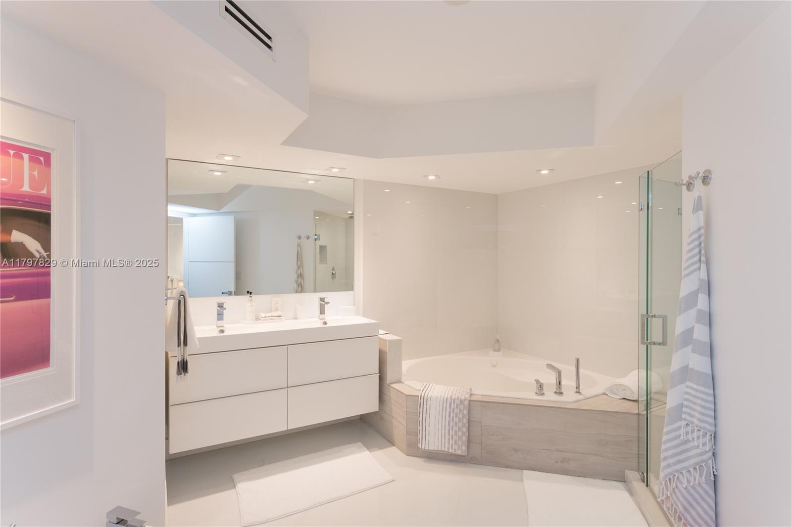 6301 Collins Ave # 1805