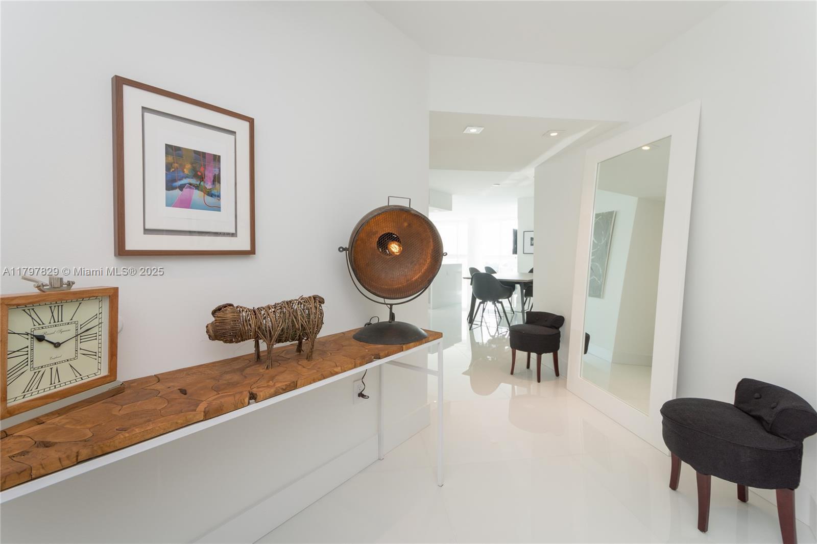 6301 Collins Ave # 1805