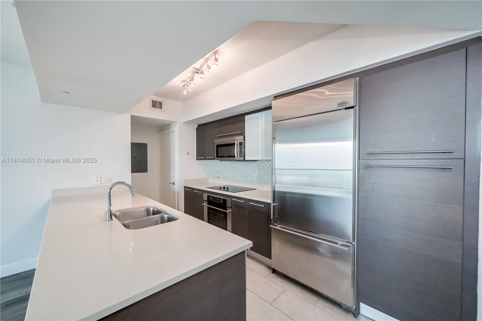 55 SE 6th St # 1703
