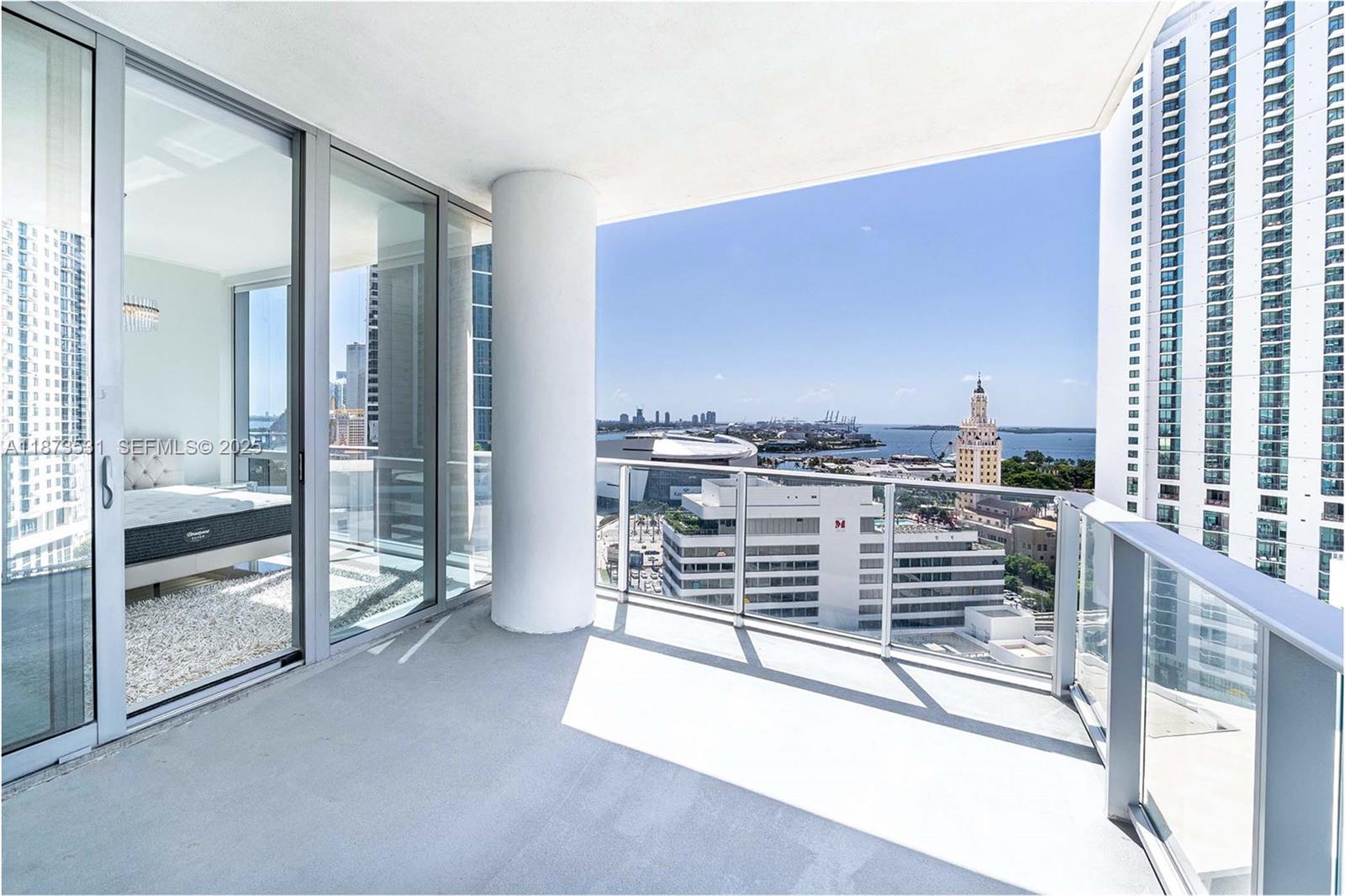 851 NE 1st Ave # 1611