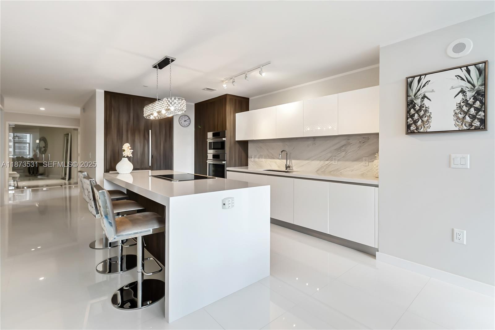 851 NE 1st Ave # 1611