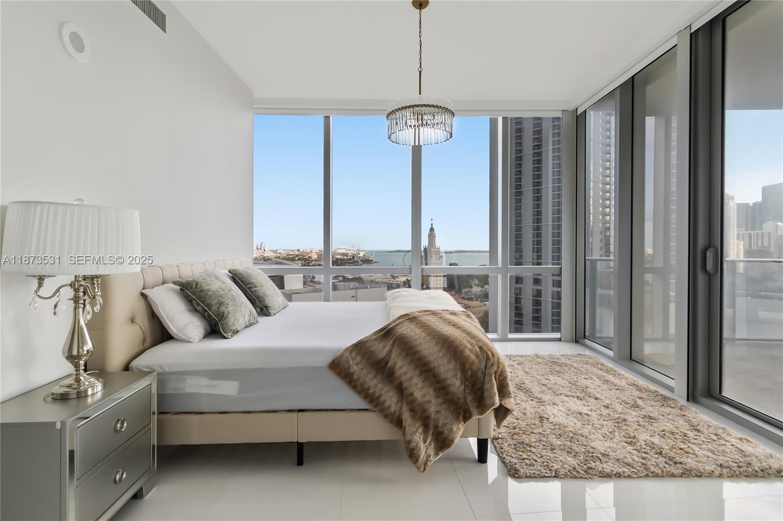 851 NE 1st Ave # 1611