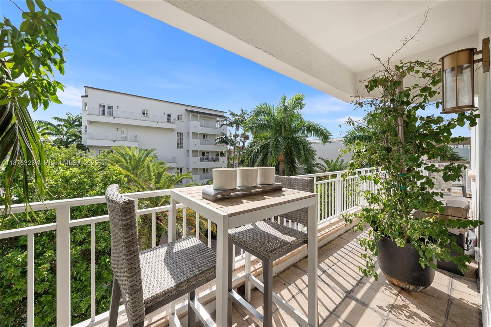 1415 Sunset Harbour Dr # 406
