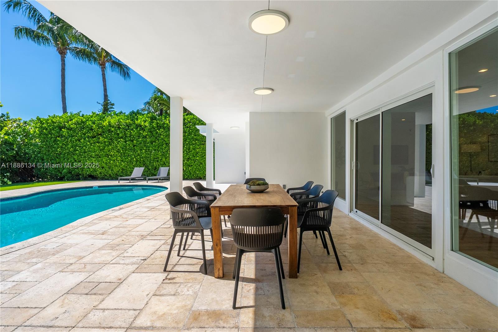 410 S Shore Dr