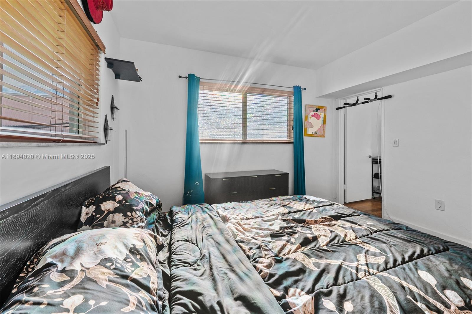 1515 West Ave # 12