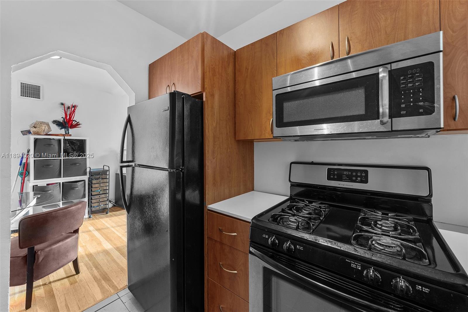 1515 West Ave # 12
