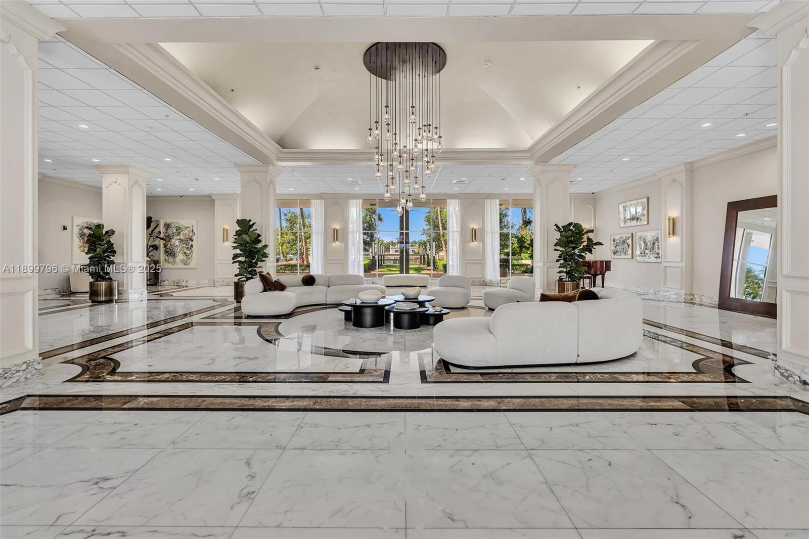 5600 Collins Ave # 10J