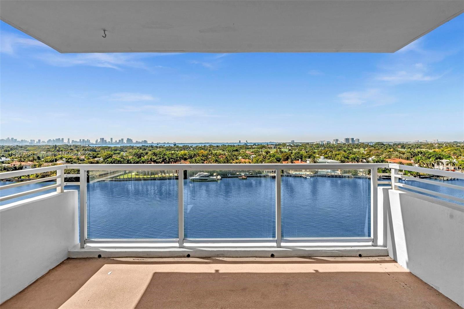 5600 Collins Ave # 10J