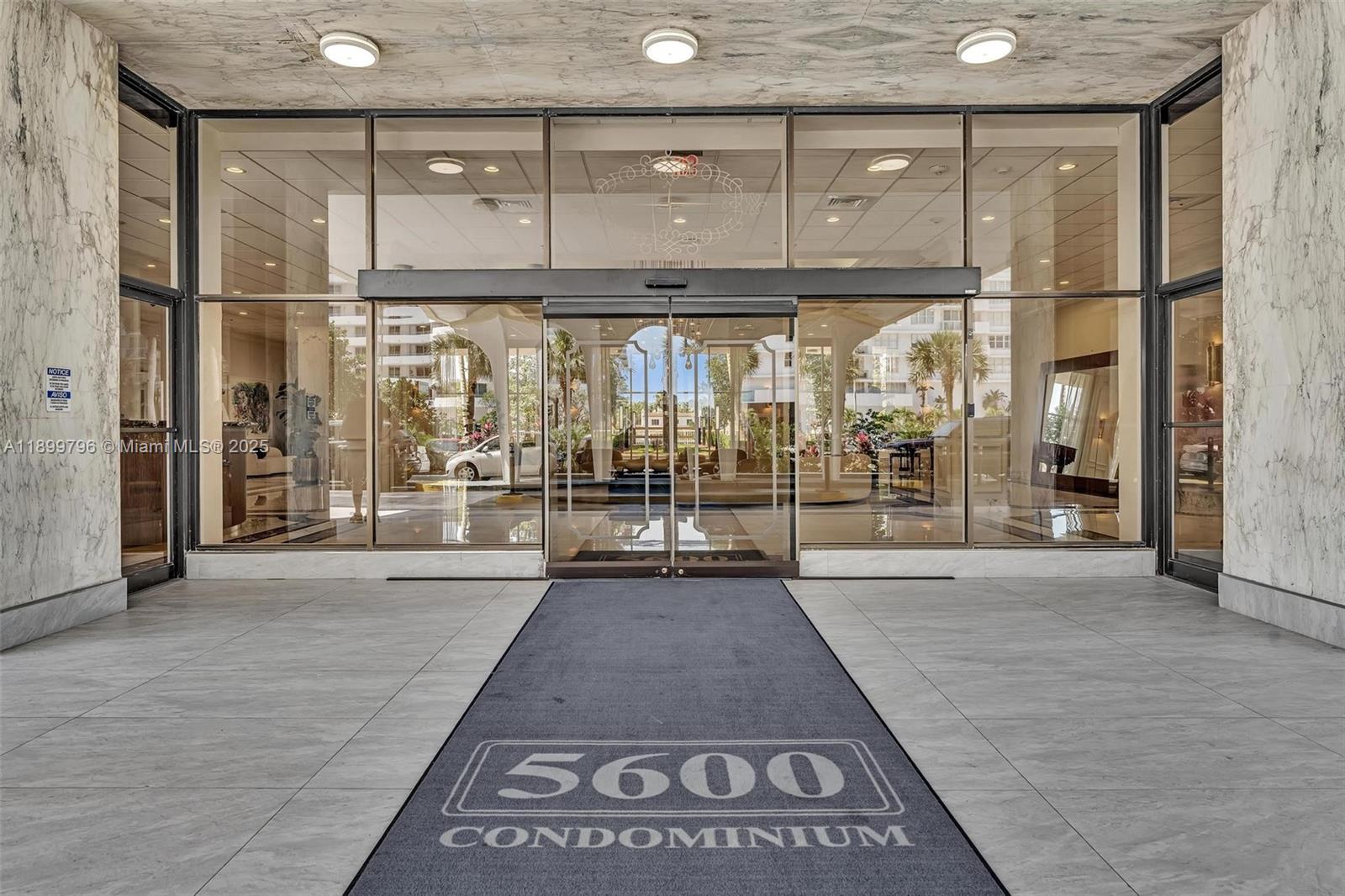 5600 Collins Ave # 10J