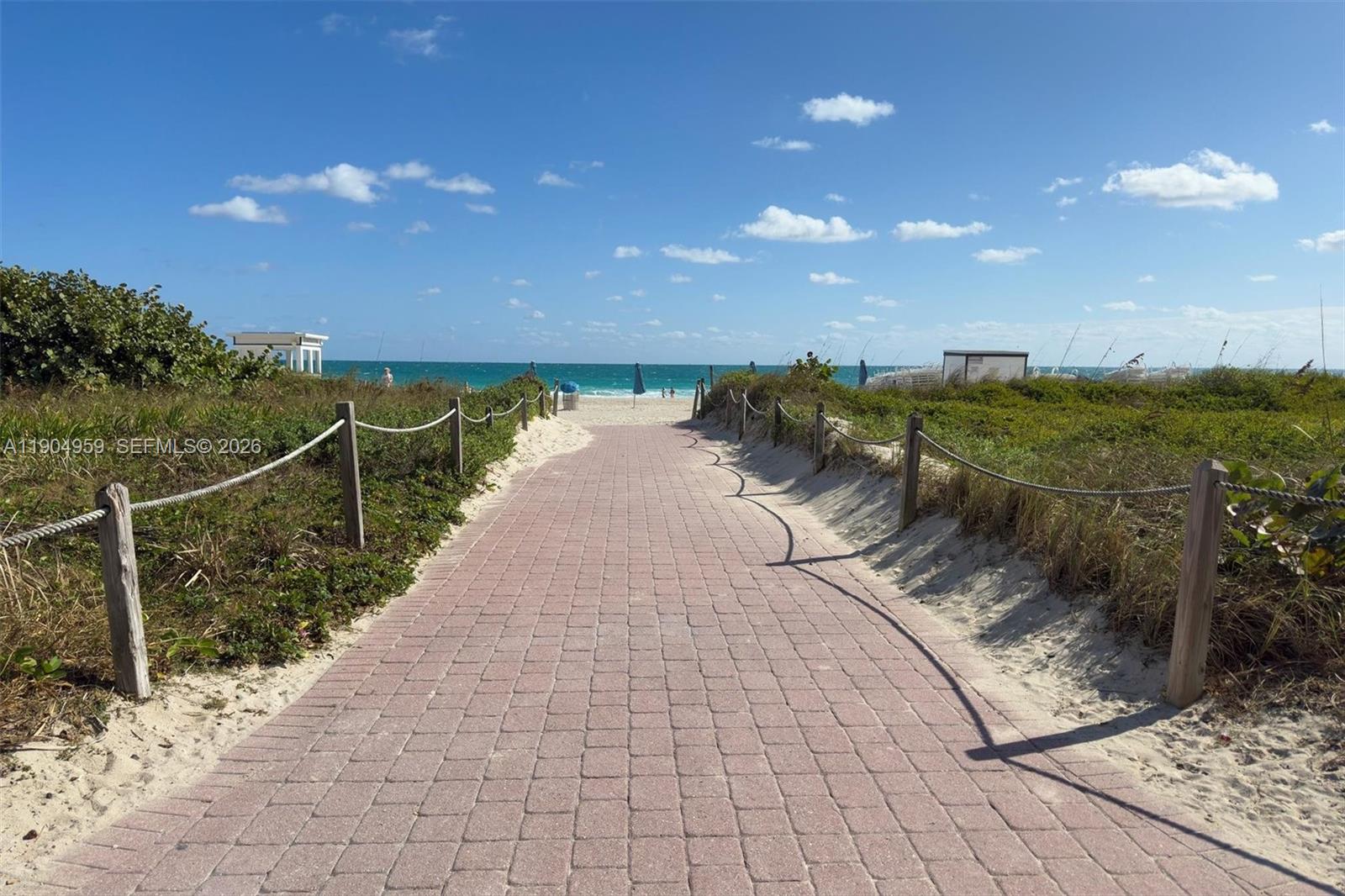 100 S Pointe Dr # 3203