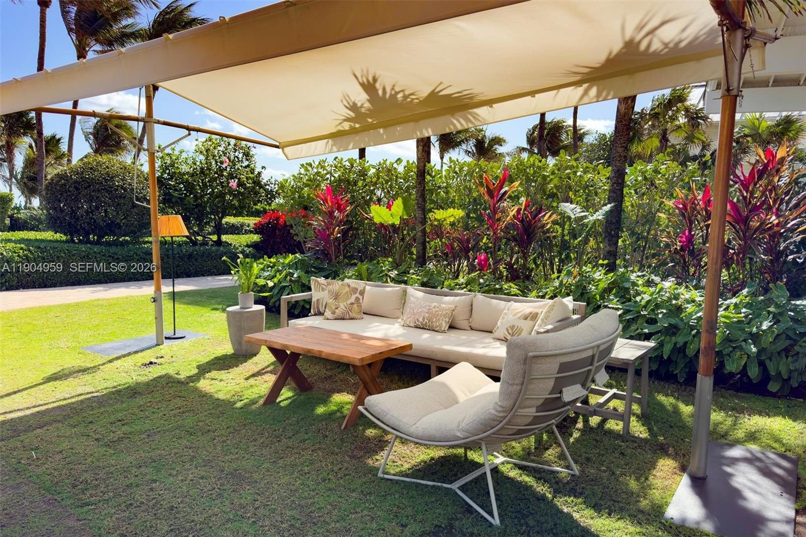 100 S Pointe Dr # 3203