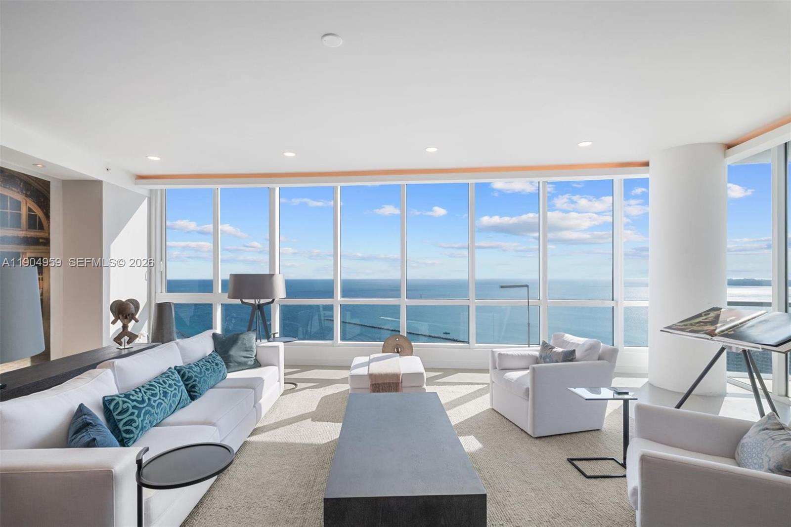 100 S Pointe Dr # 3203